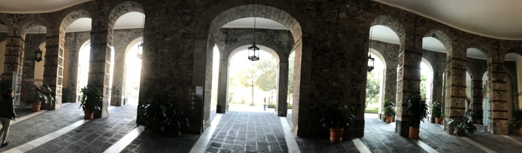 Courtyard Palacio 0
