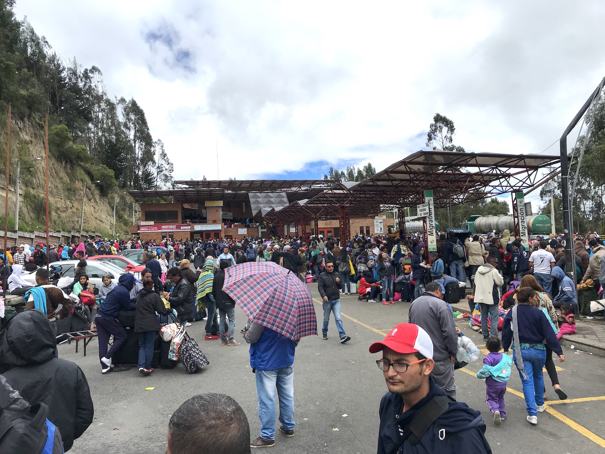 The Venezuelan exodus between the border of Colombia with Ecuador